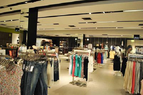 定南商场里的店面怎么装修？