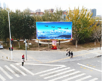 定南户外大屏广告投放要点。